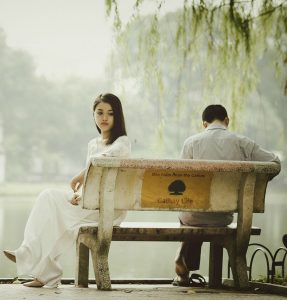Sad couple, Photo by Takmeomeo on pixabay